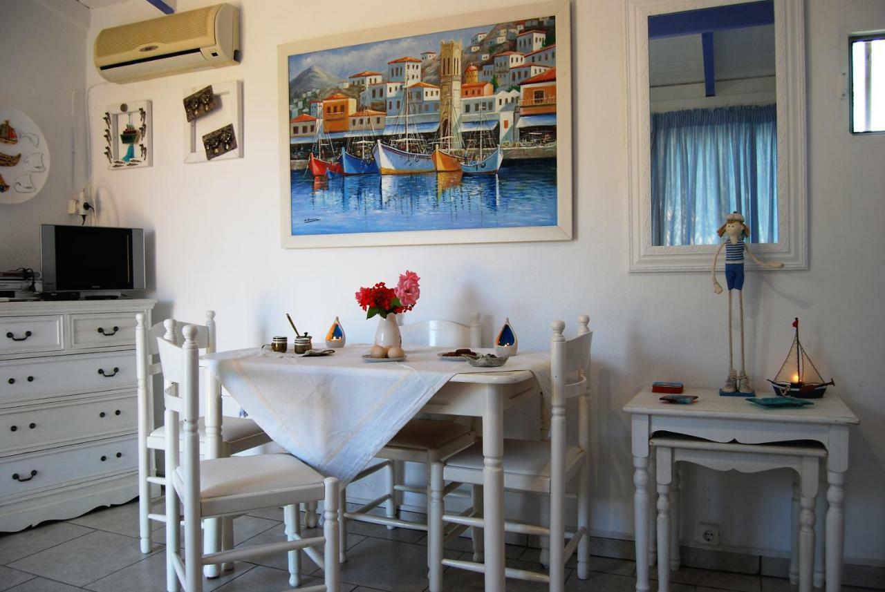 Killini Cottage Studio The Small Cyclades Kastro-Kyllini エクステリア 写真